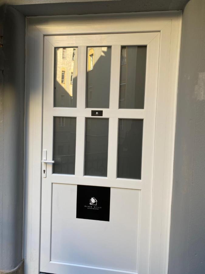 Black Stilt Apartments B1 Дебрецен Екстериор снимка